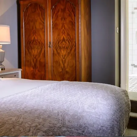 Отель The Victoria 4*