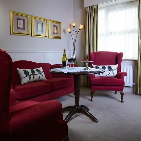 The Victoria 4*